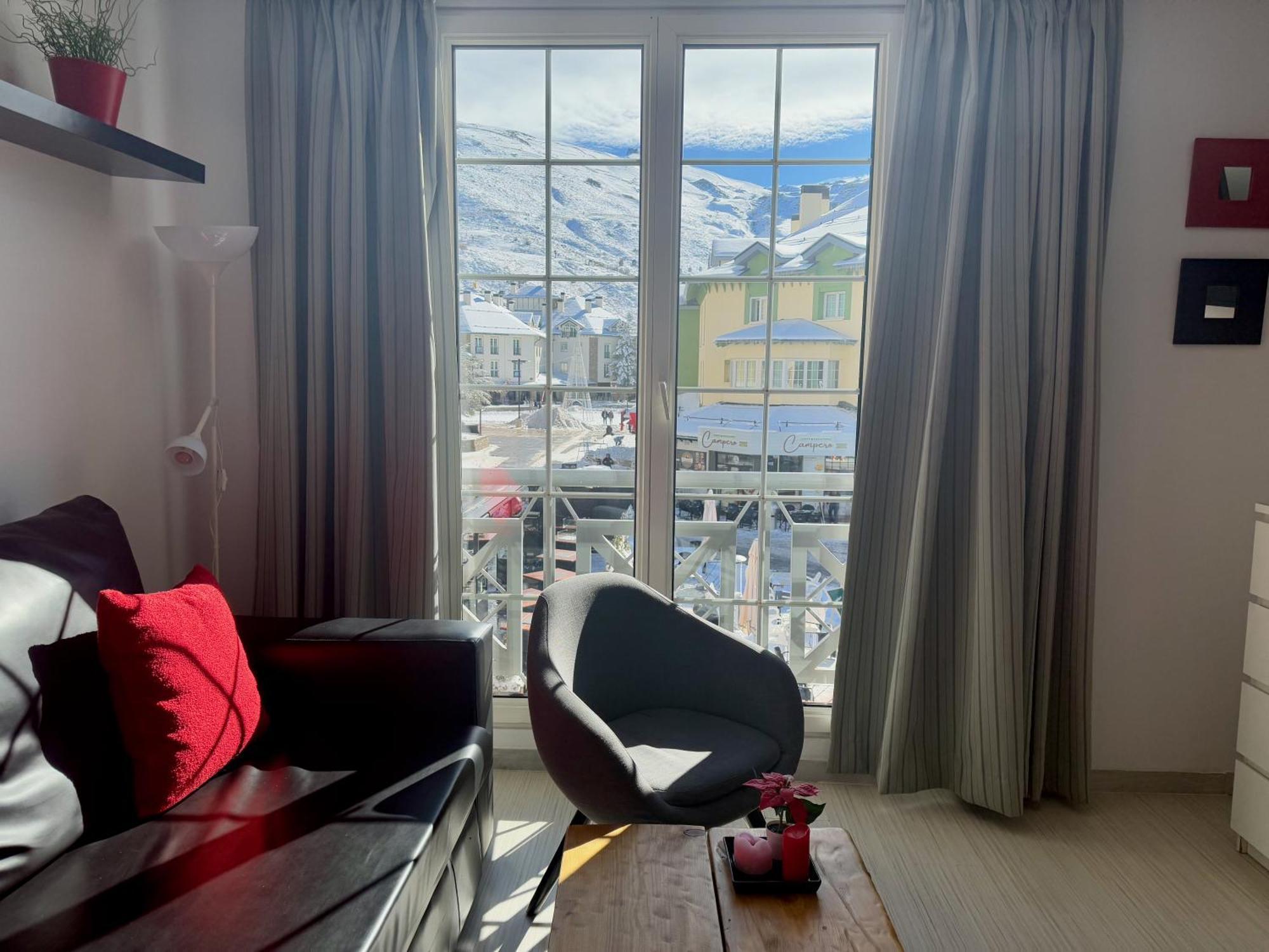 Inside Plaza Sierra Nevada Apartment Стая снимка